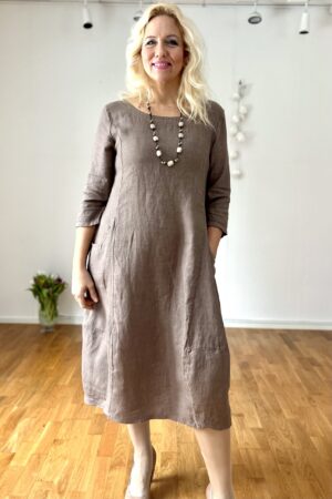 Pellavatehdas Aada pellavamekkomekko taube