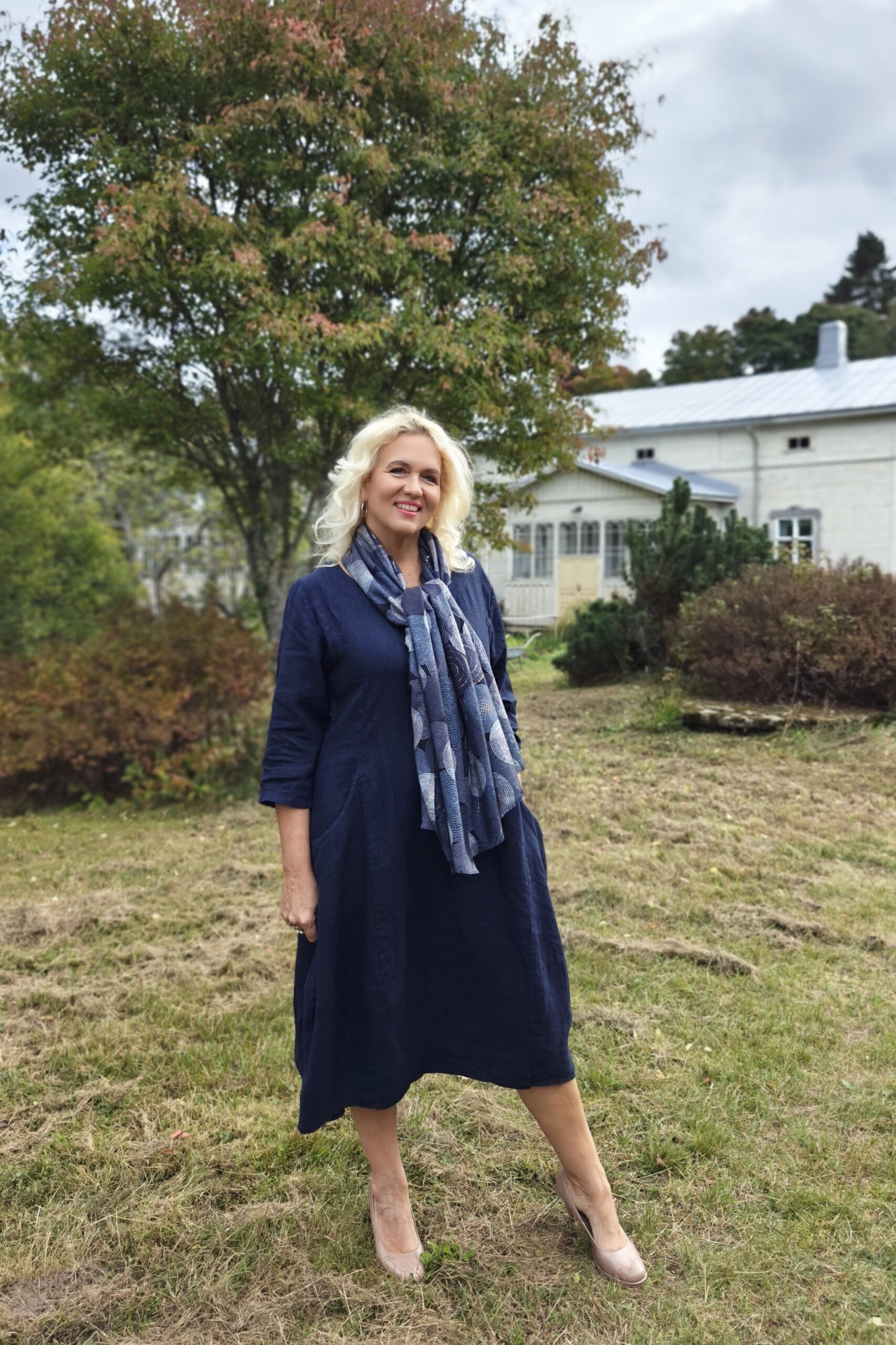 Aada-pellavamekko, tummansininen - Image 4