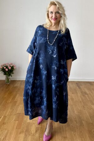 Blue Flowers pellavamekko tummansininen