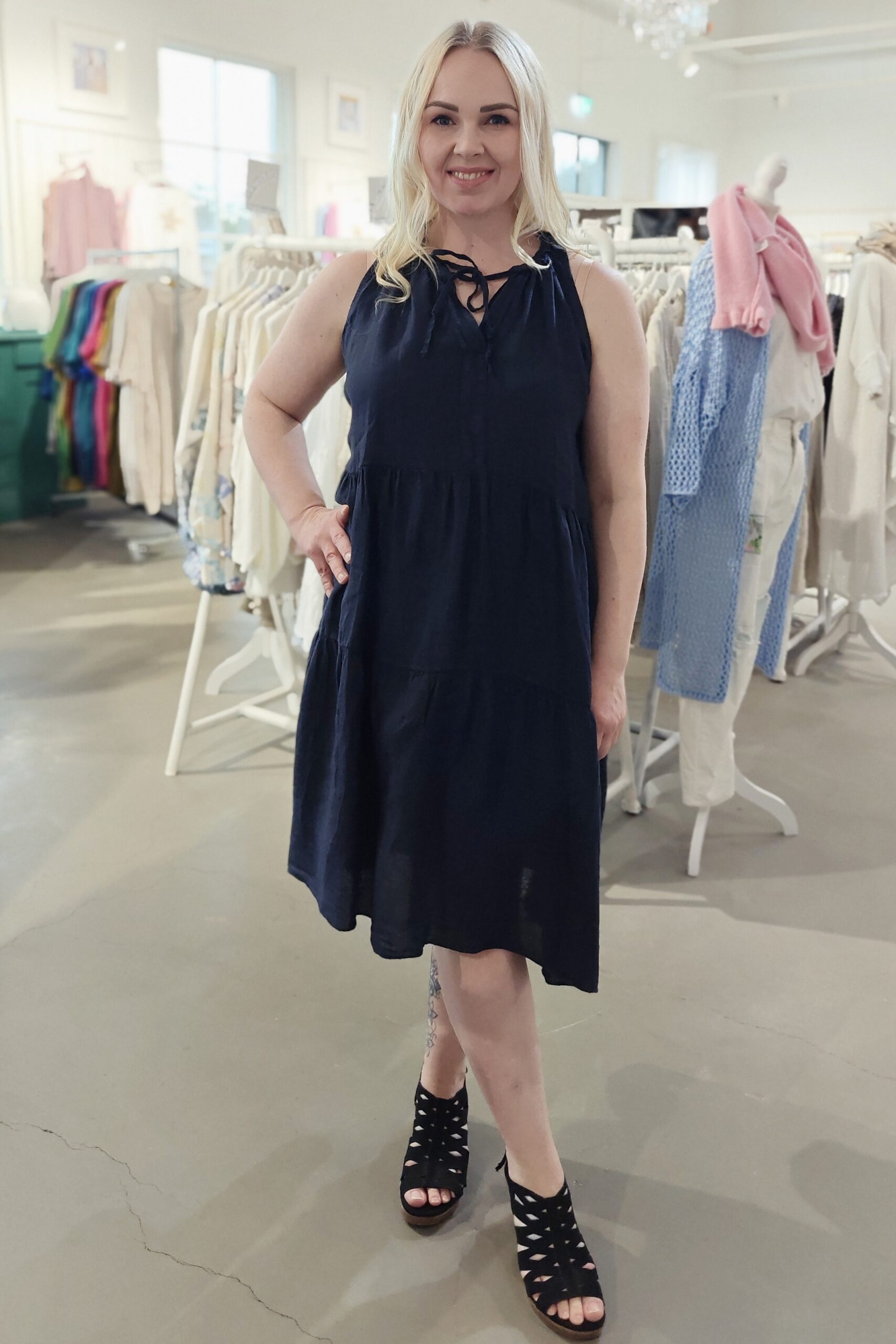 Livia hellemekko tummansininen Pellavatehdas