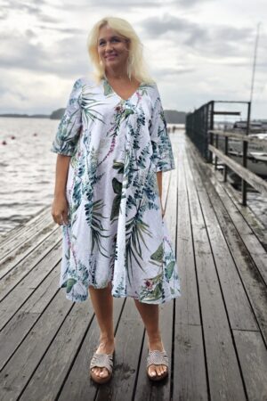 Pellavatehdas Juhannus pellavamekko valkoinen