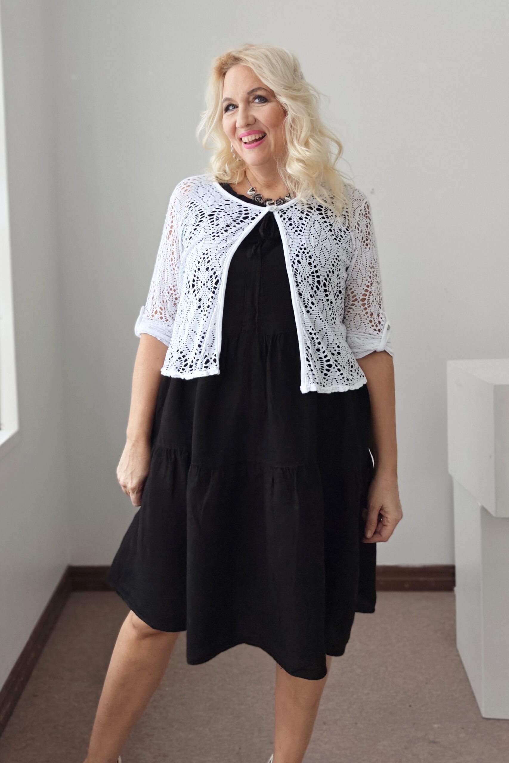 Livia hellemekko musta Pellavatehdas