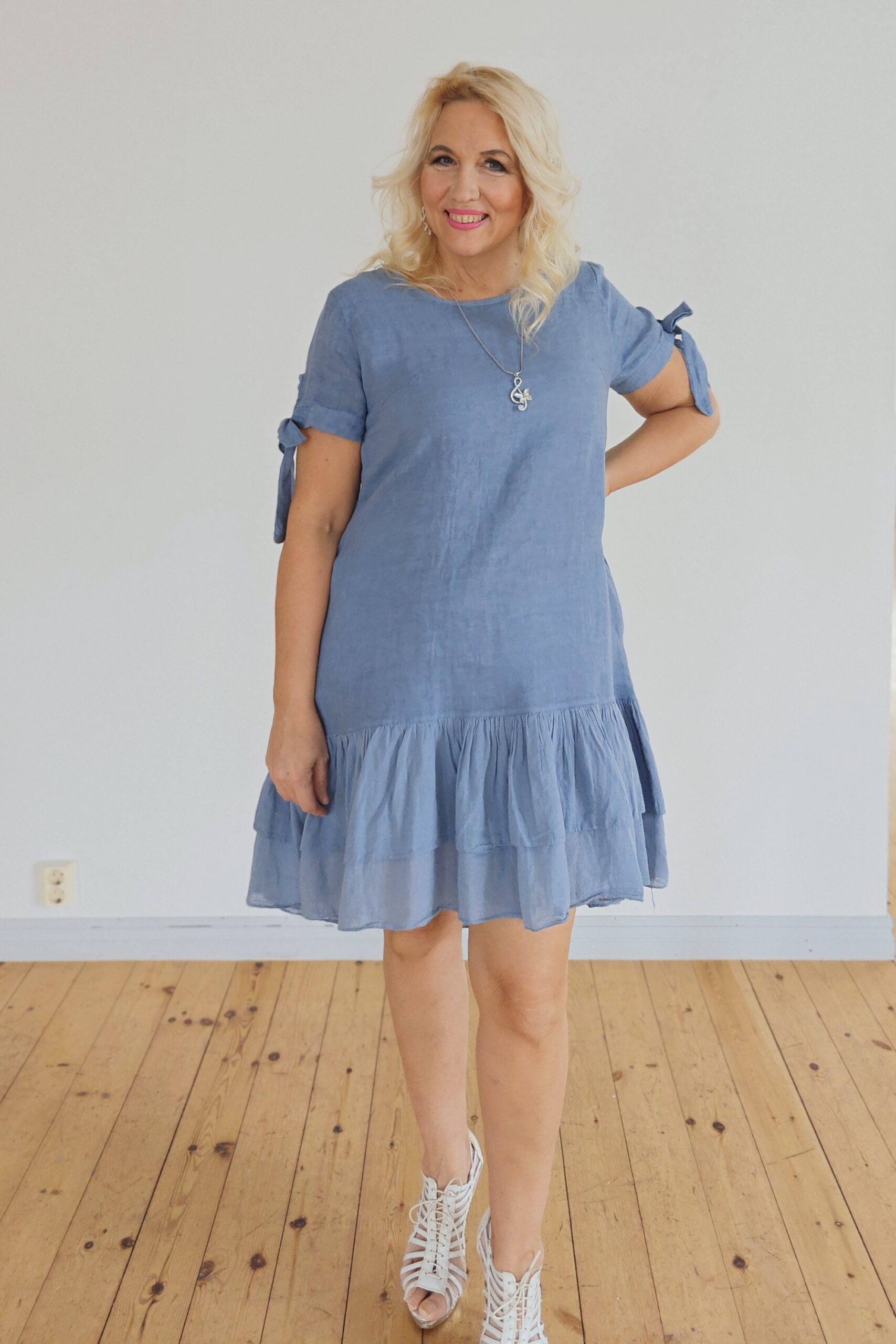 Mariella frillamekko farkunsininen Pellavatehdas