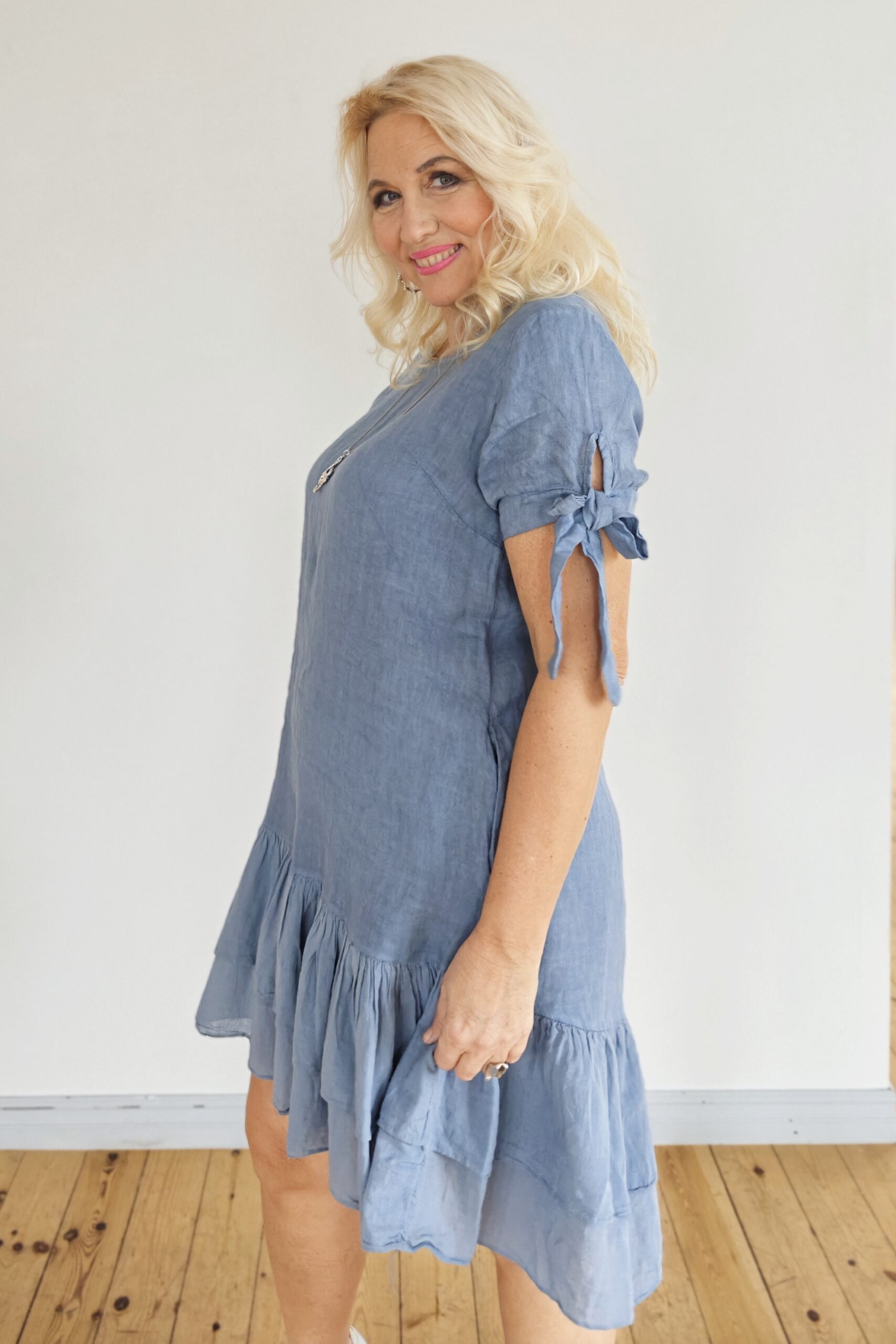 Mariella frillamekko, vaalea farkunsininen 38/44 - Image 3