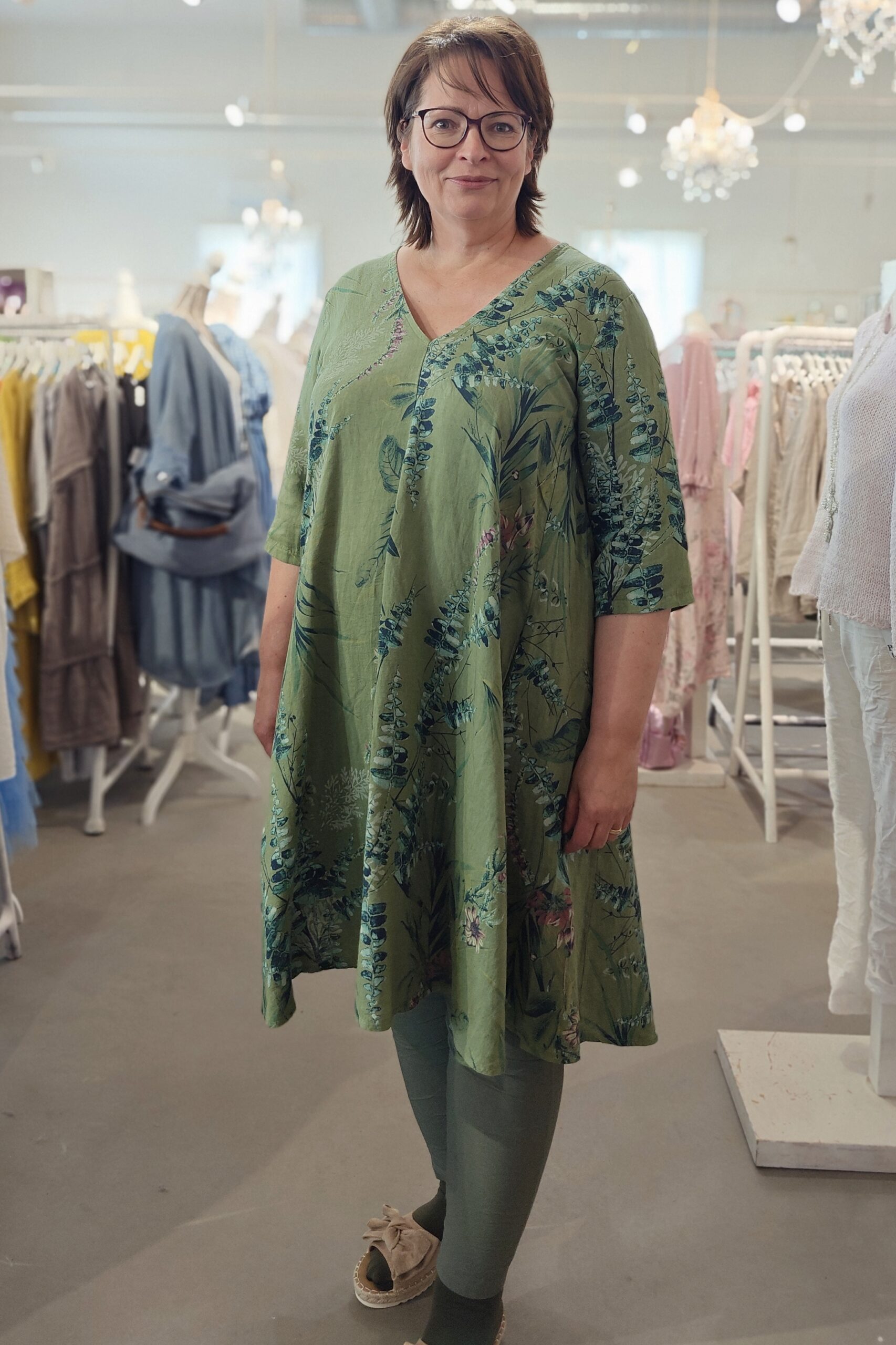 Pellavatehdas Juhannus Pellavamekko maastonvihreä