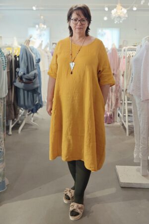 Kaarina pellavamekko keltainen Pellavatehdas