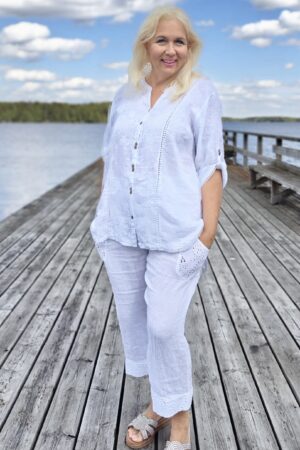 Pellavatehdas Kesäheinä pellavacaprit valkoinen