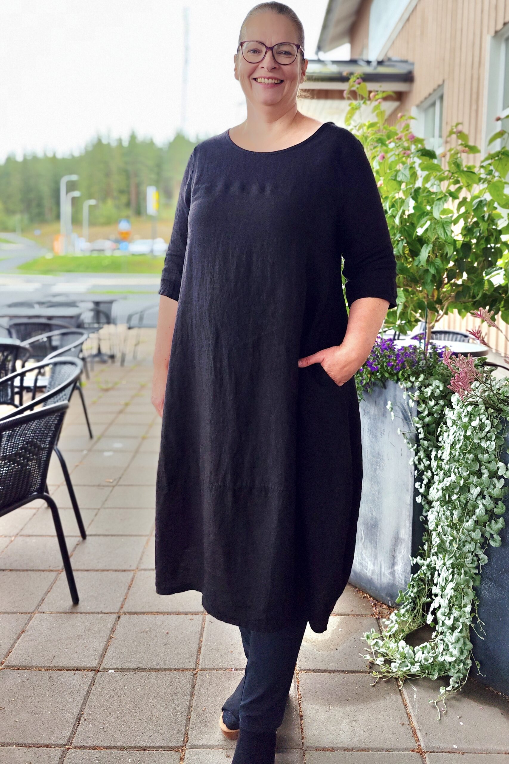 Pellavatehdas Seela Pellavamekko musta