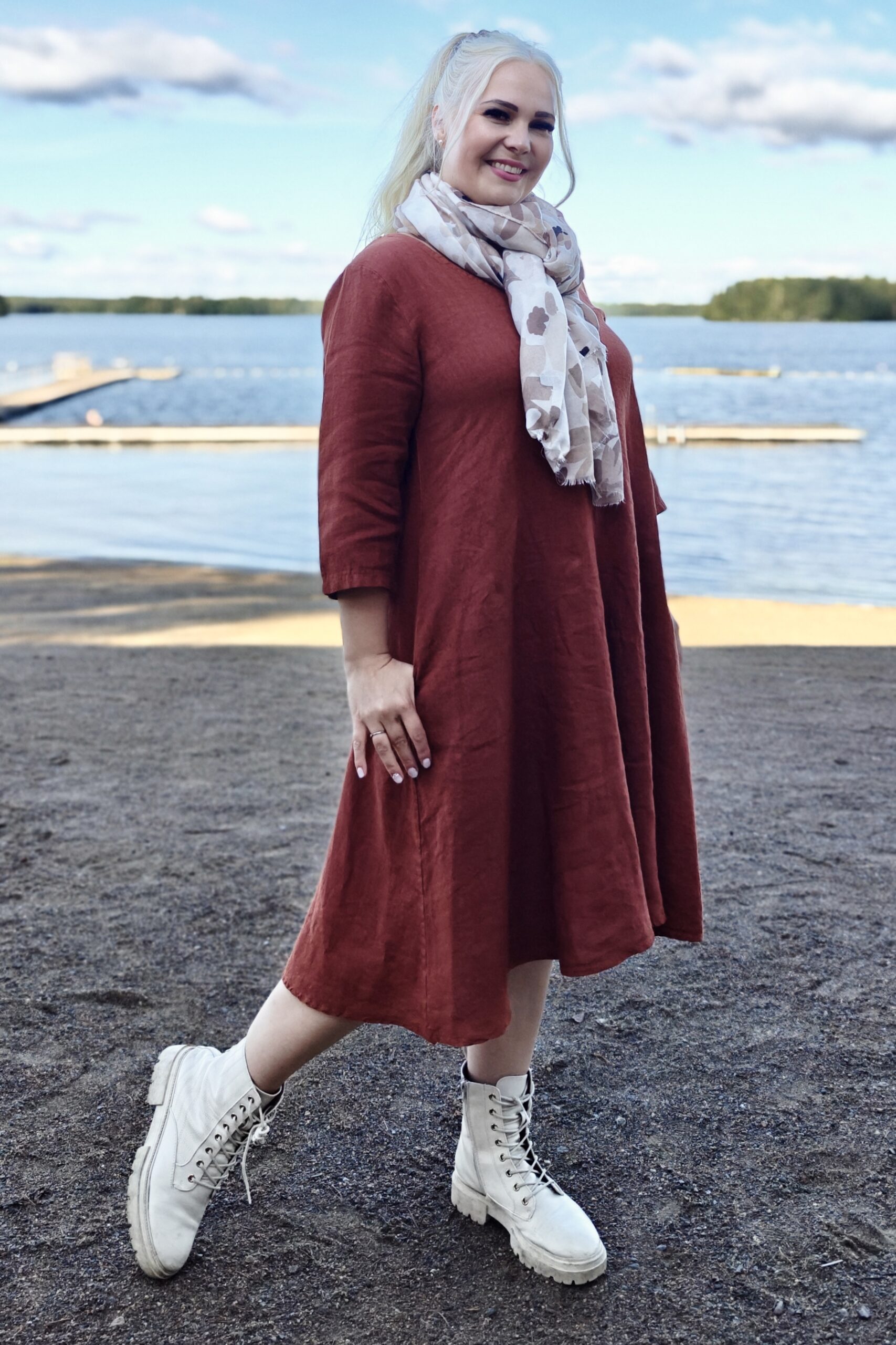 Pellavatehdas Diana pellavamekko terracotta