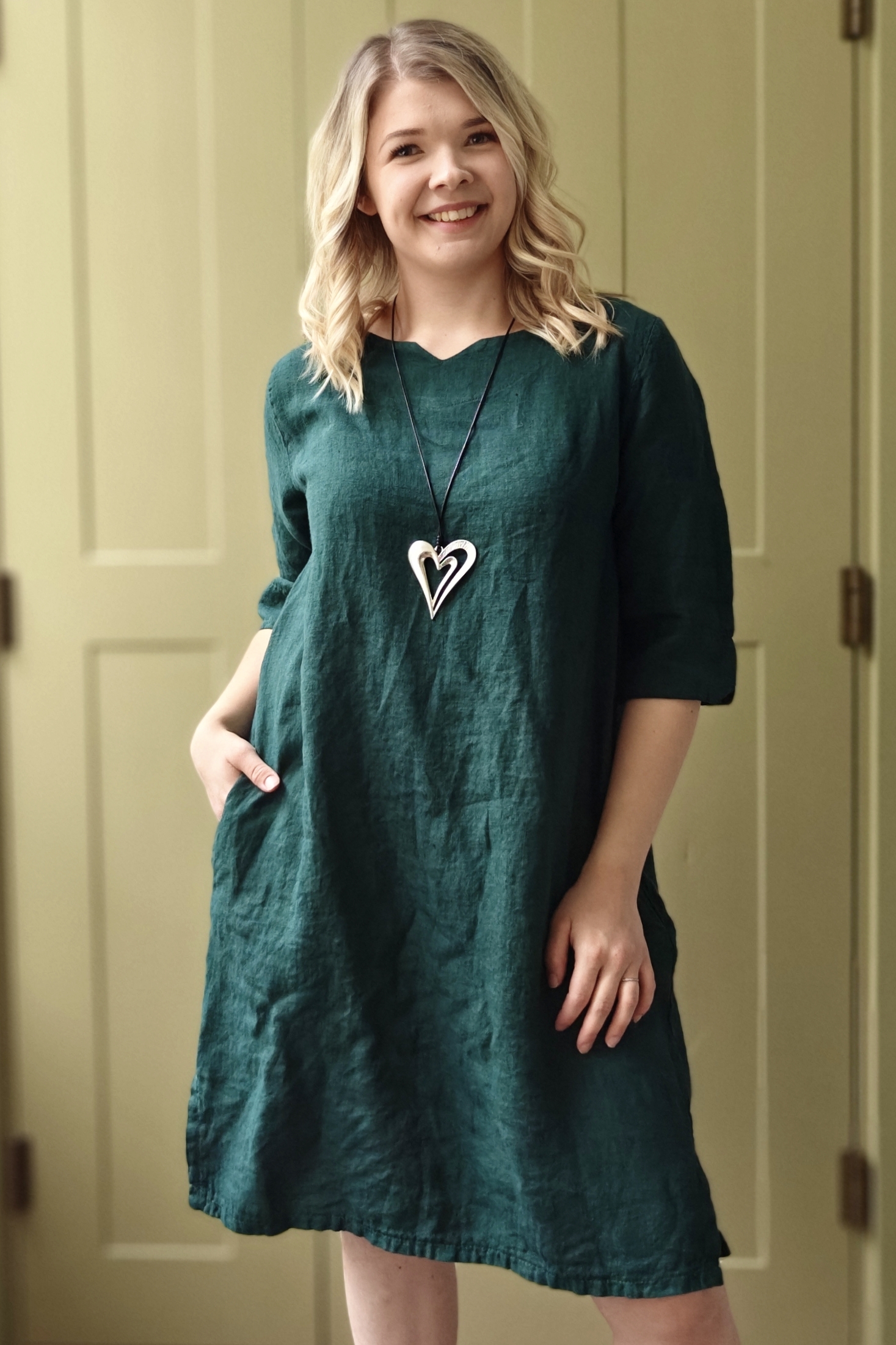 Pellavatehdas Francesca pellavamekko tummanvihreä