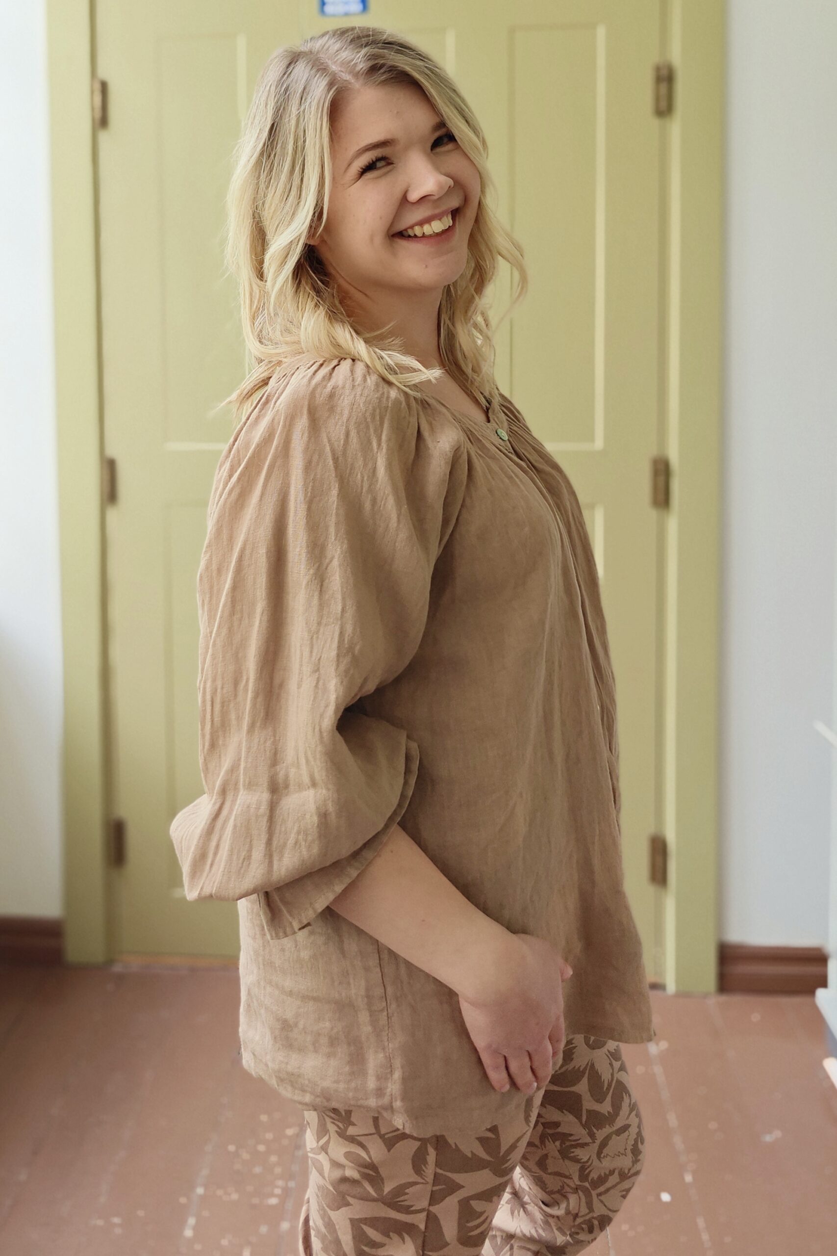 Pellavatehdas Klara pellavapaita kamelinruskea