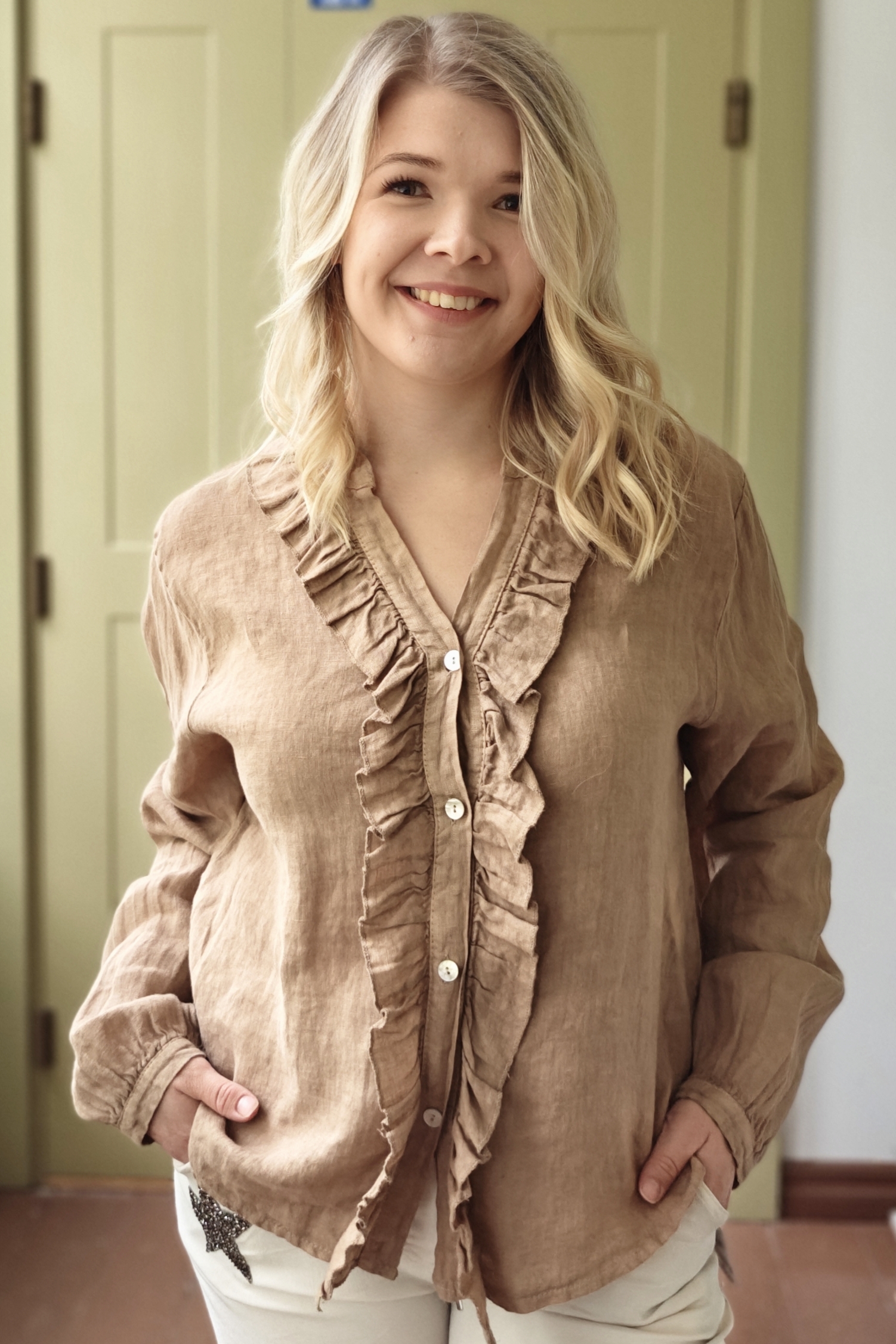 Pellavatehdas Saaga pellavapaita kamelin ruskea