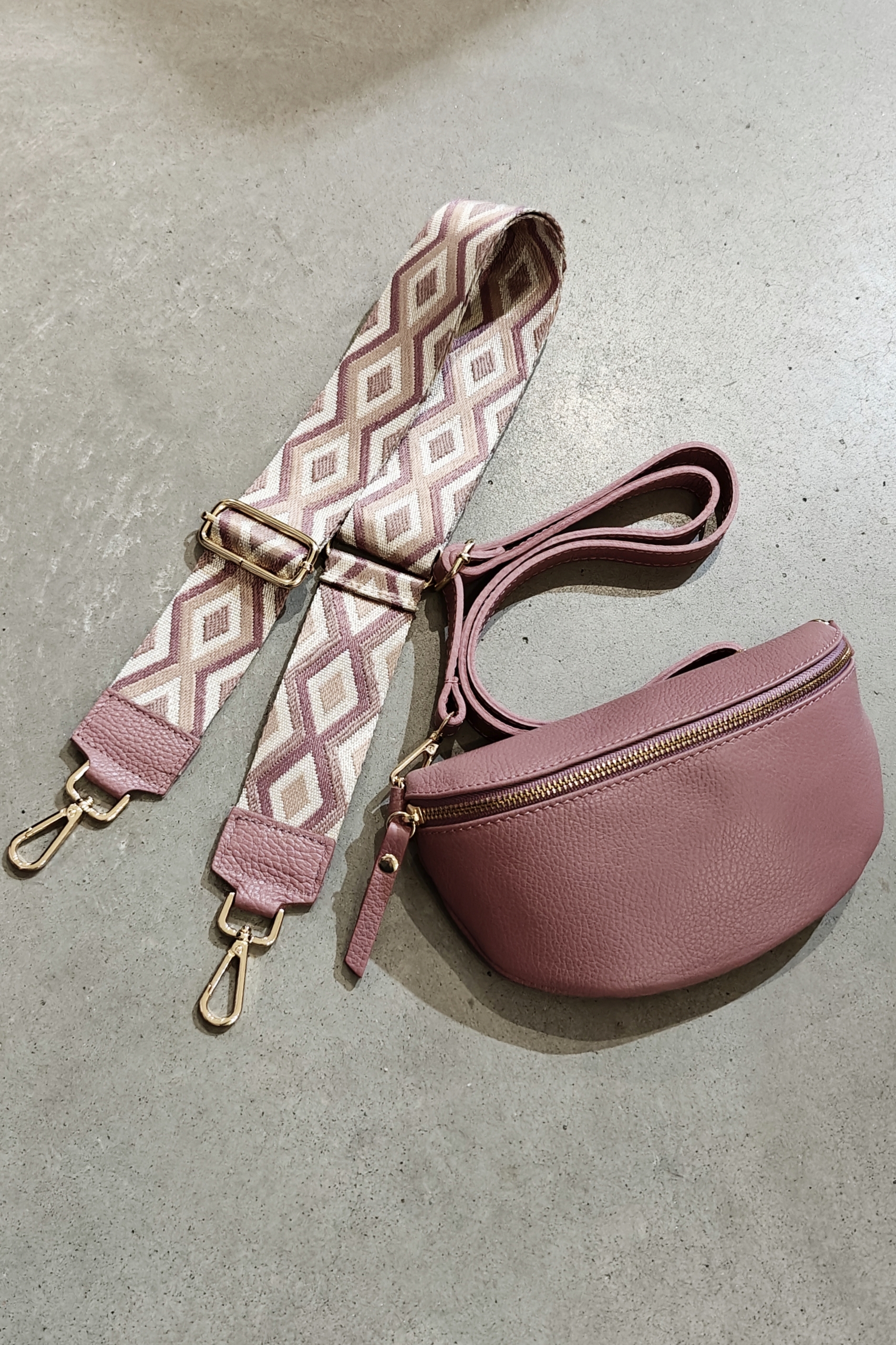 Pellavatehdas crossbody-laukku vaihtohihnalla vanha roosa koko S