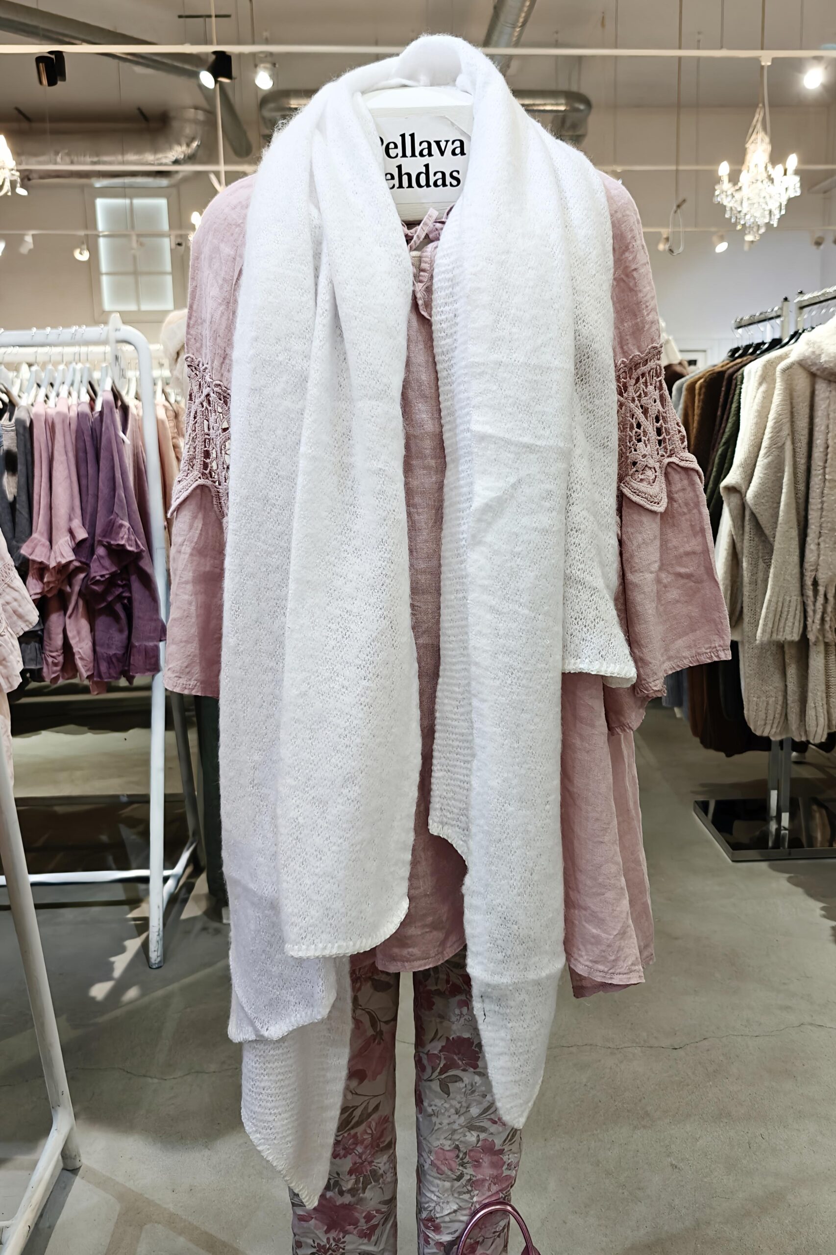 Pellavatehdas Dream pörröhuivi valkoinen