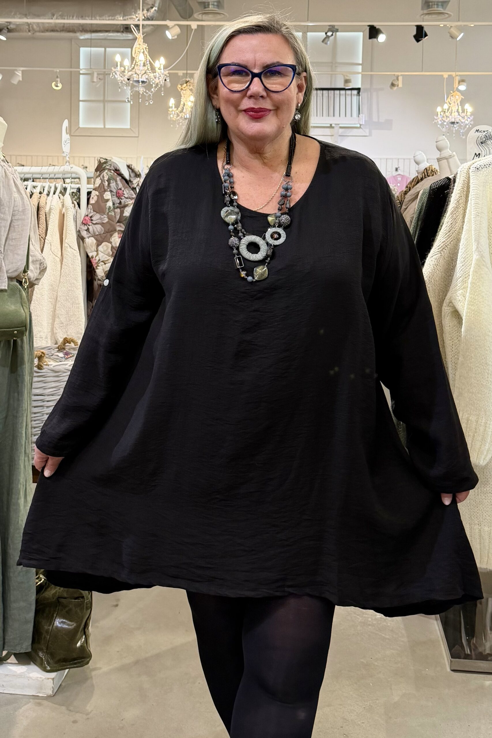 Pellavatehdas Paola viskoositunika musta