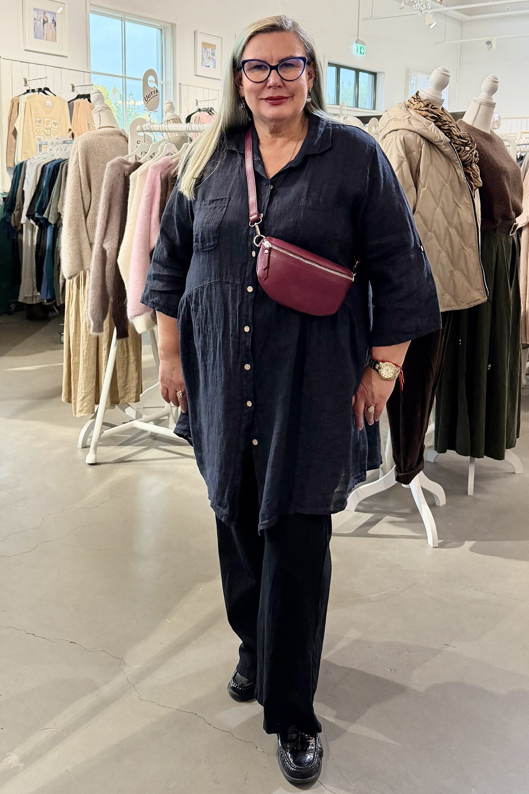 Pellavatehdas Nina pellavatunika tummansininen