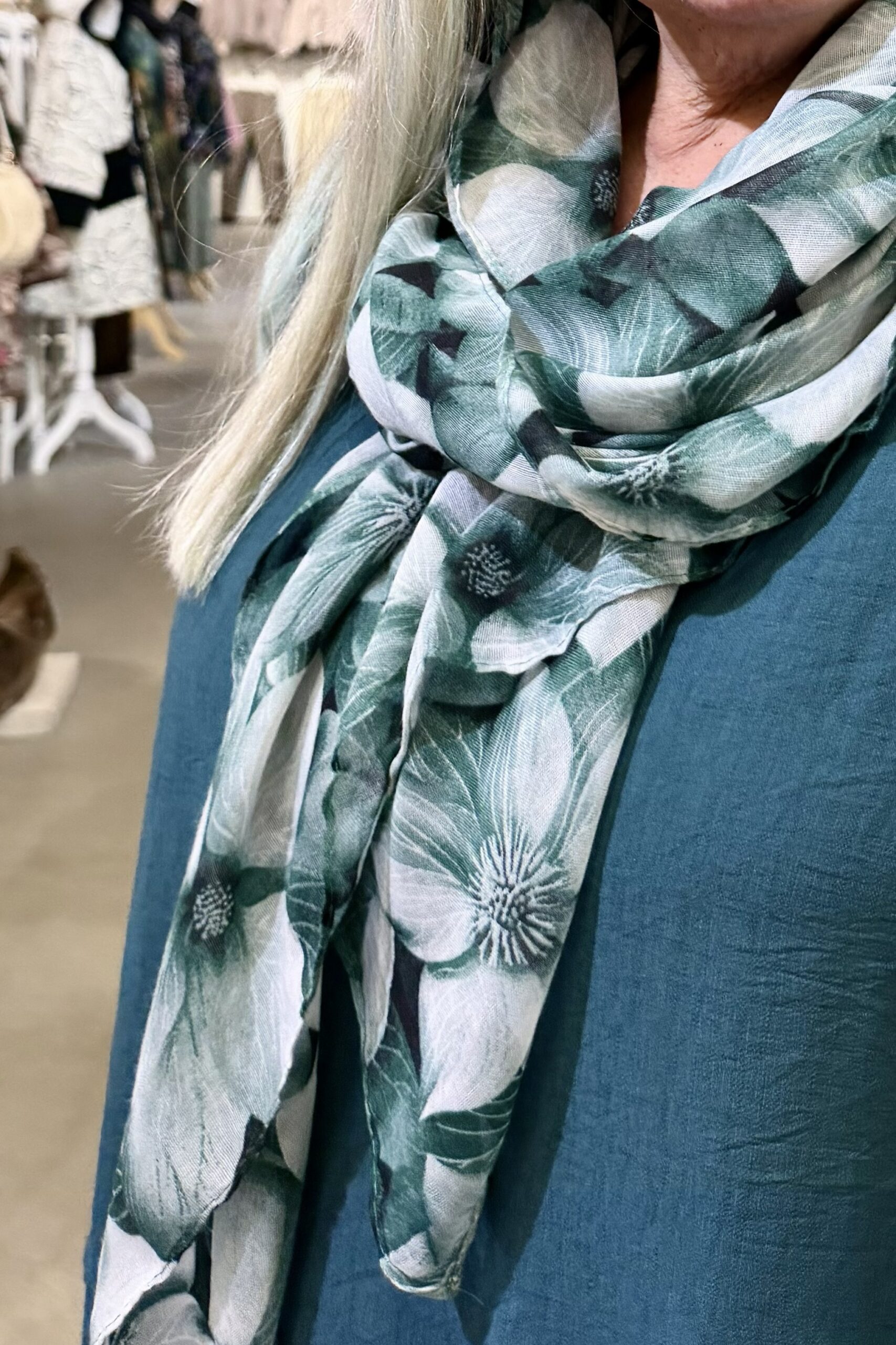 Pellavatehdas Giannina kukkahuivi vihreä