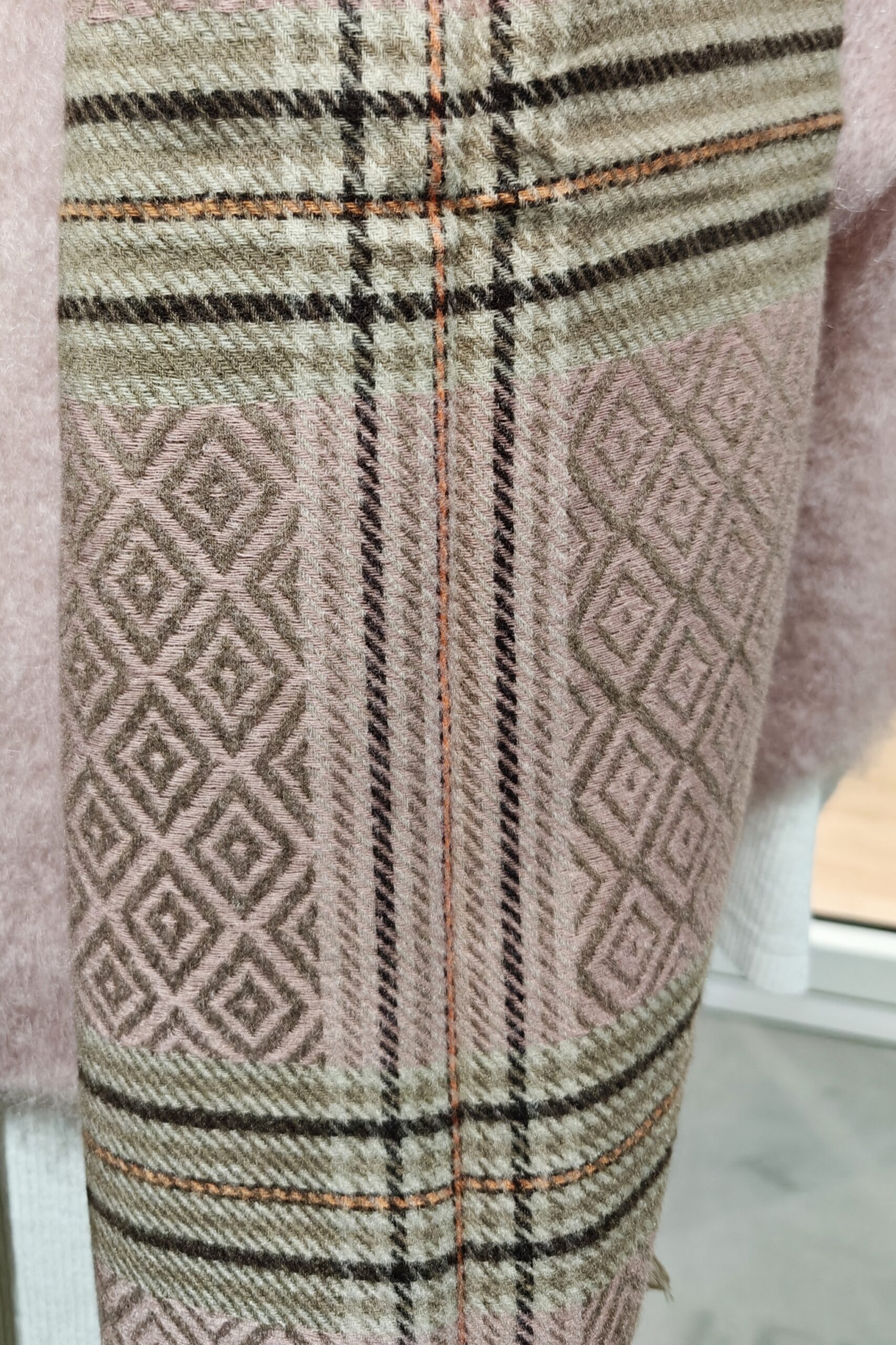 Amanda huivi, hempeä roosa/vaaleanruskea/tummanruskea - Image 3