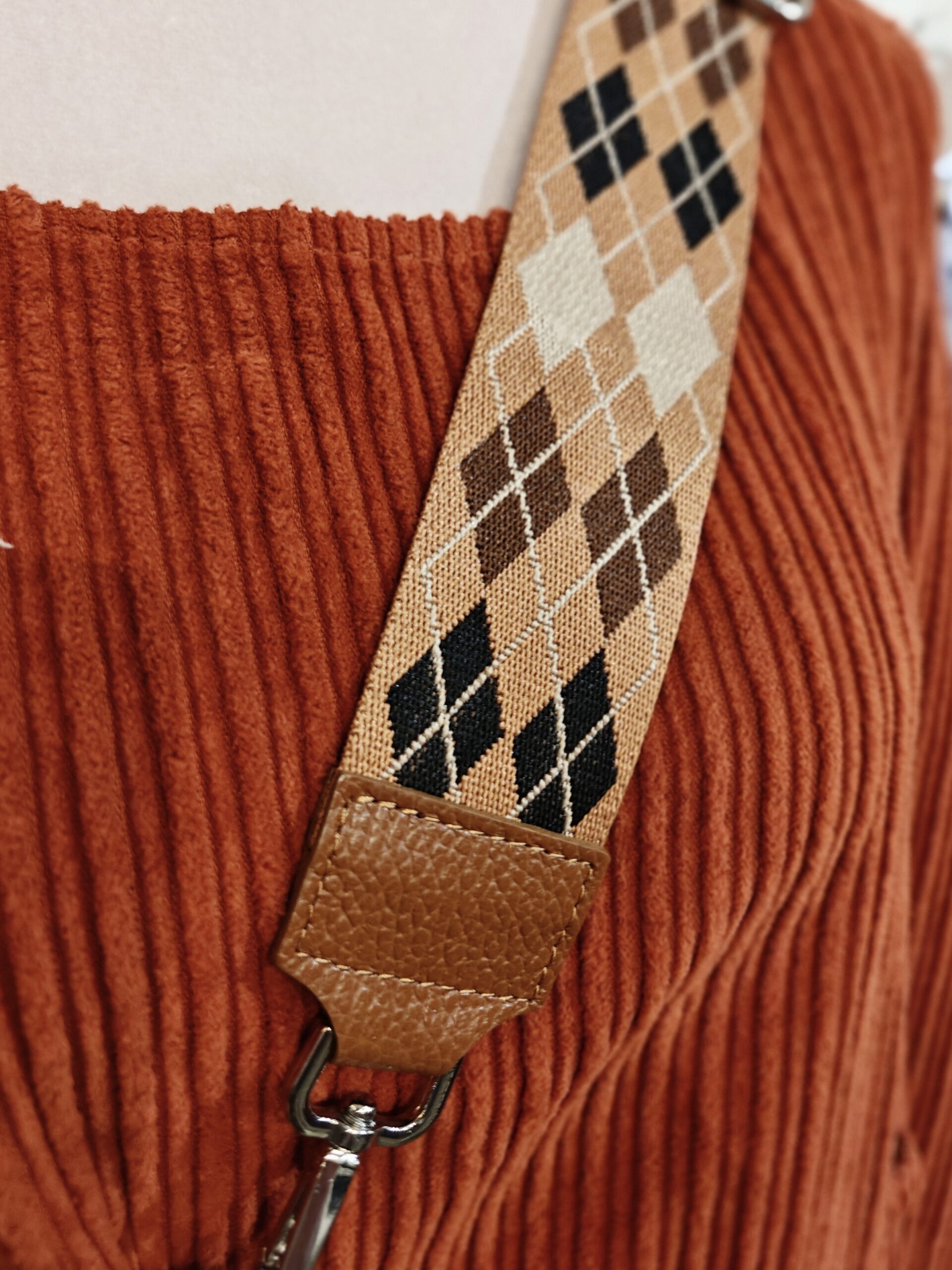 Crossbody-laukku ja vaihtohihna, konjakinruskea, koko M - Image 3