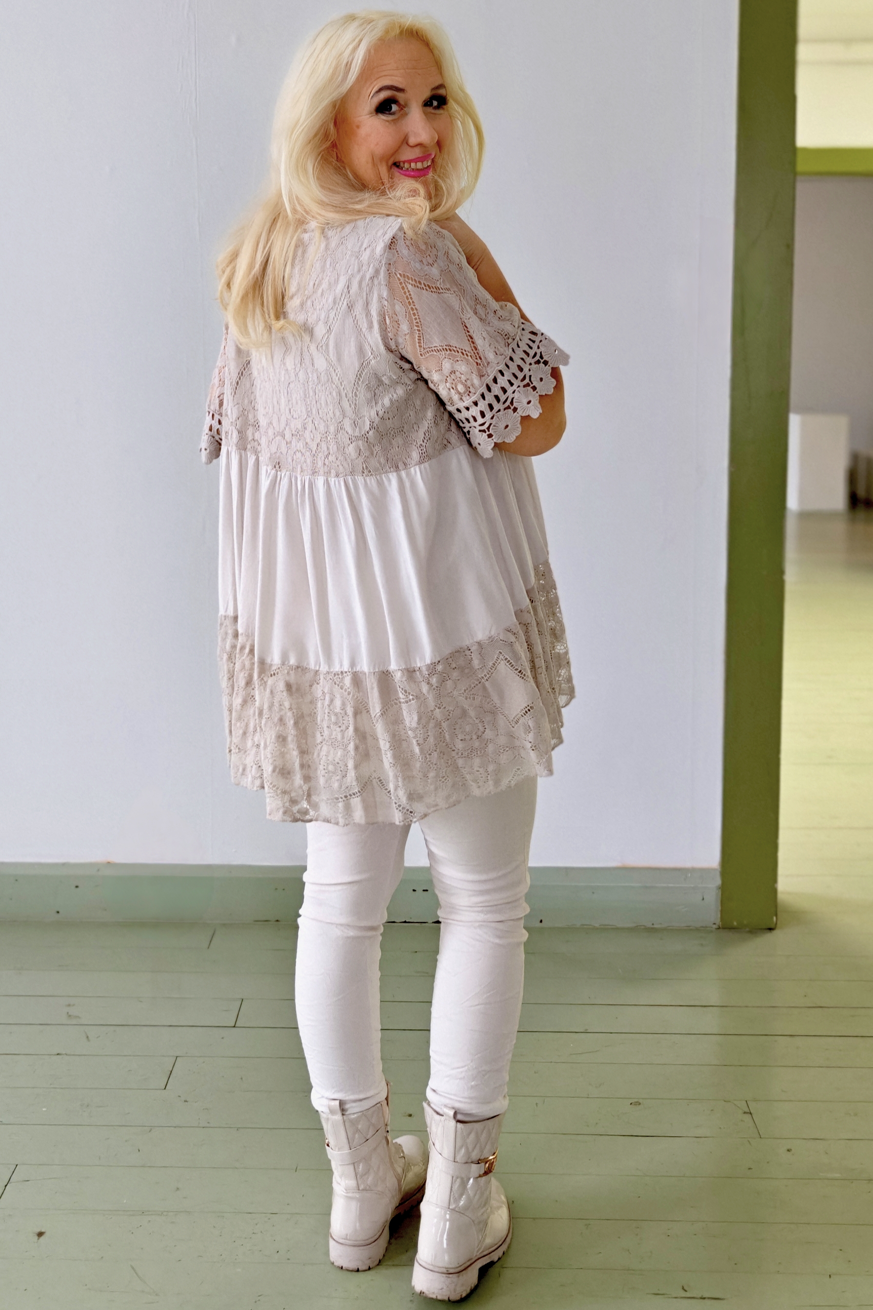 Katjuska pitsitunika, beige 2XL/3XL - Image 4