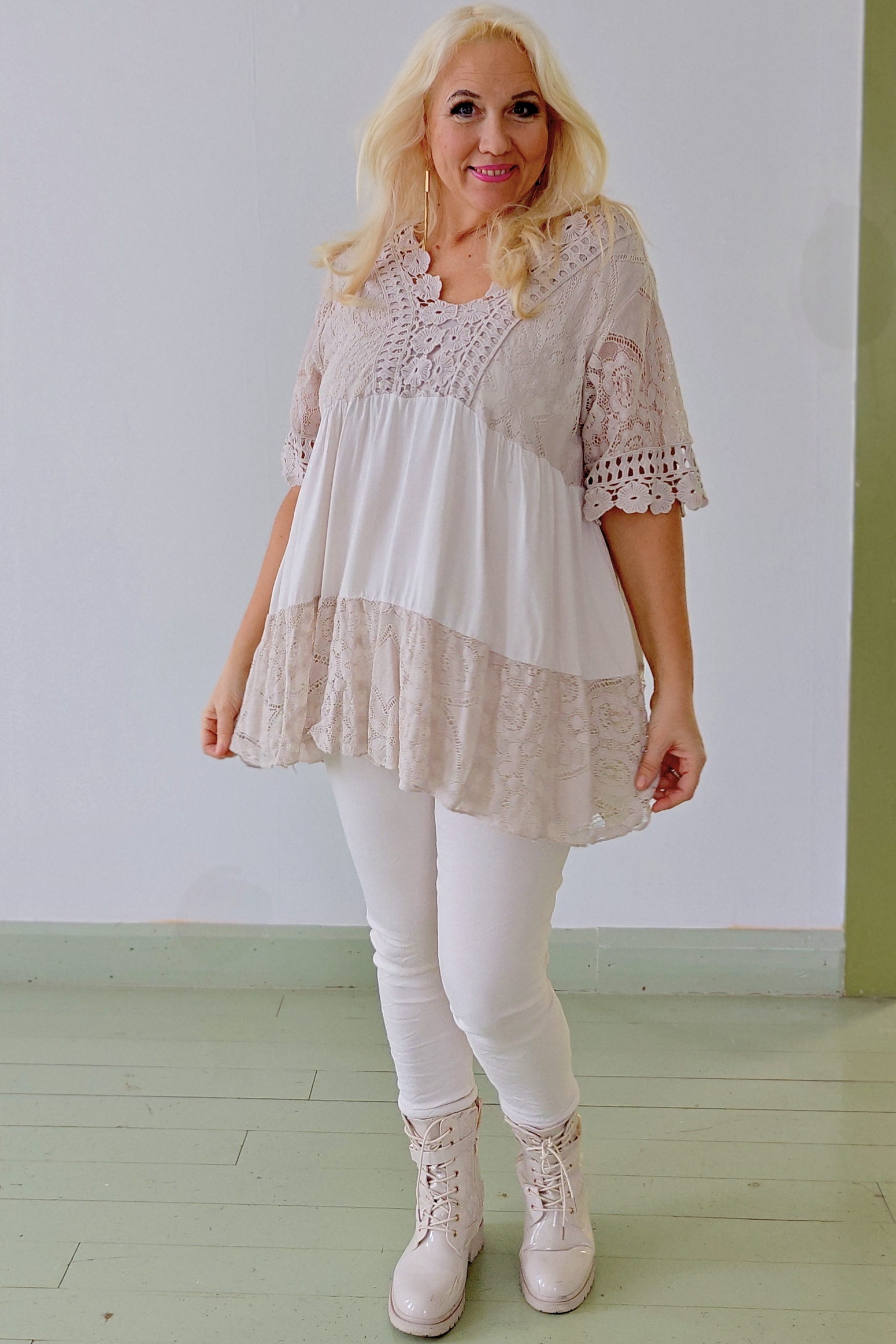 Katjuska pitsitunika beige Pellavatehdas