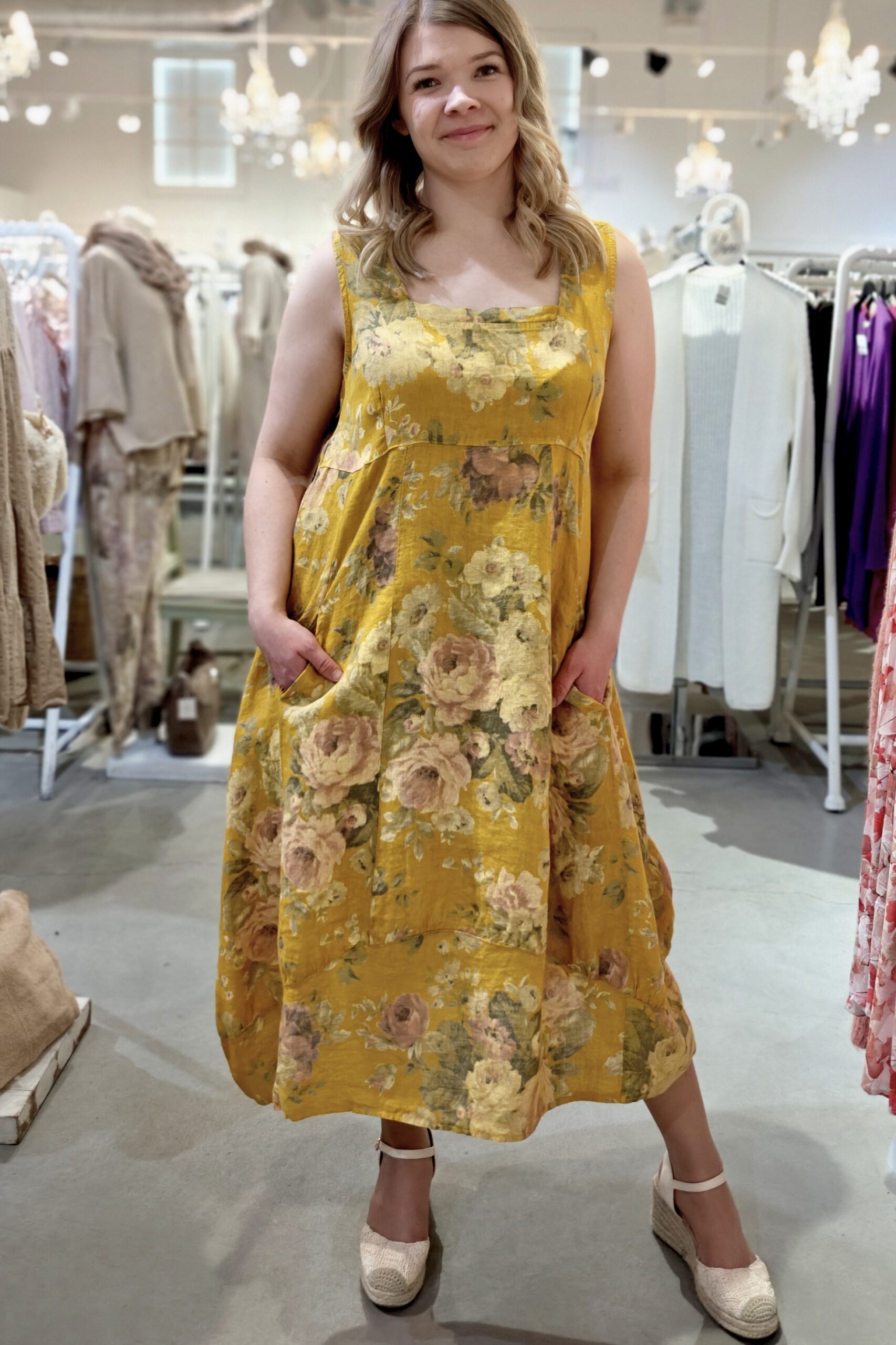 Hihaton Flowers keltainen Pellavatehdas