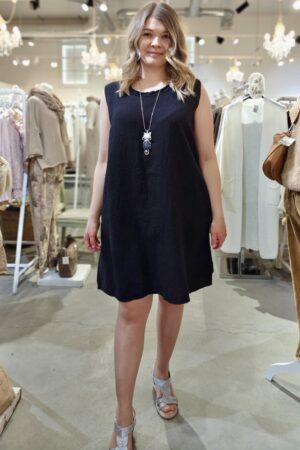 Olivia hellemekko musta Pellavatehdas