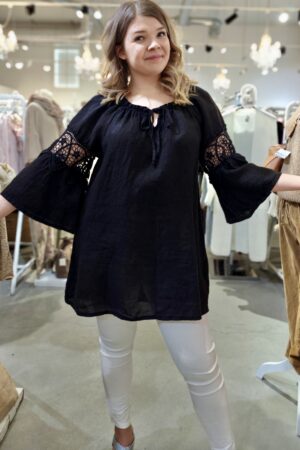 Lisbeth pellavatunika musta Pellavatehdas