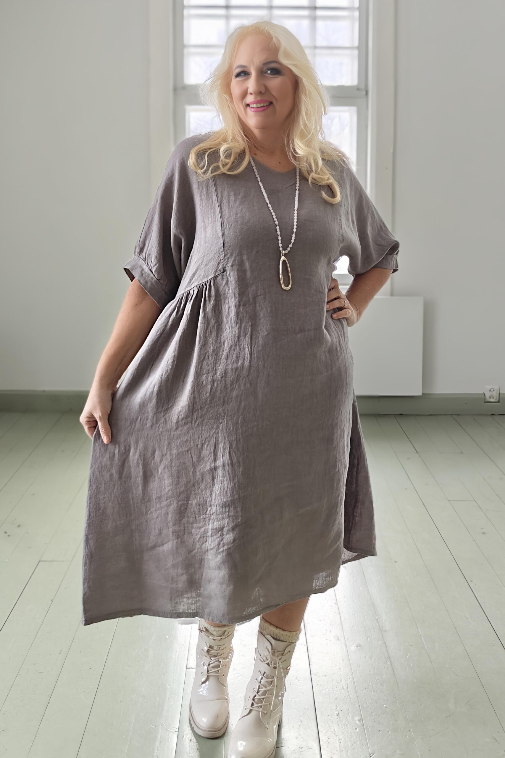 Pellavatehdas Magda pellavamekko taube