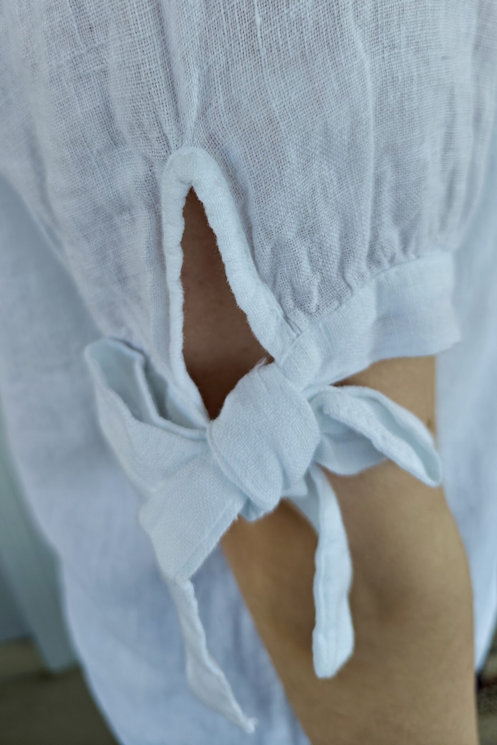 Nuppu pellavapaita, valkoinen S/M - Image 3