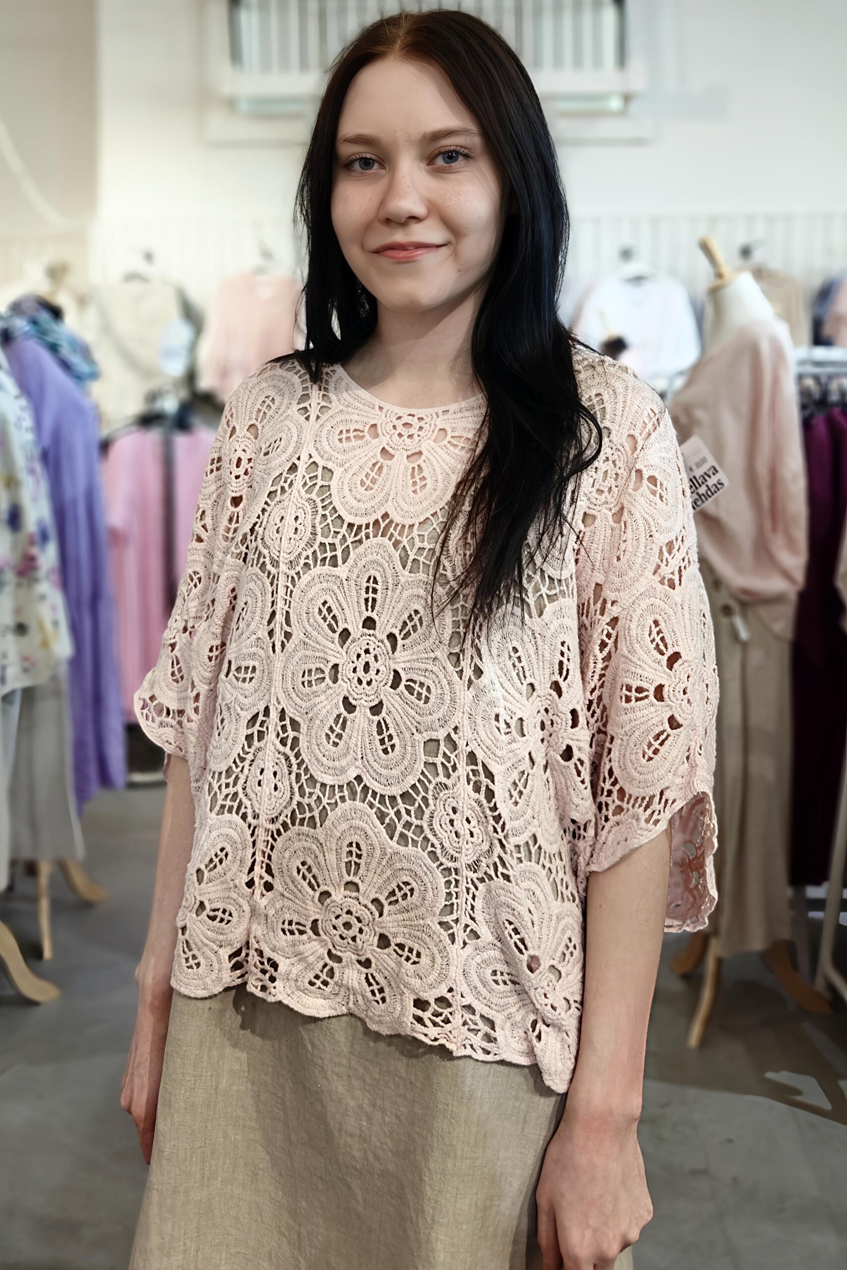 Pellavatehdas Amelie pitsipaita vaaleanpunainen