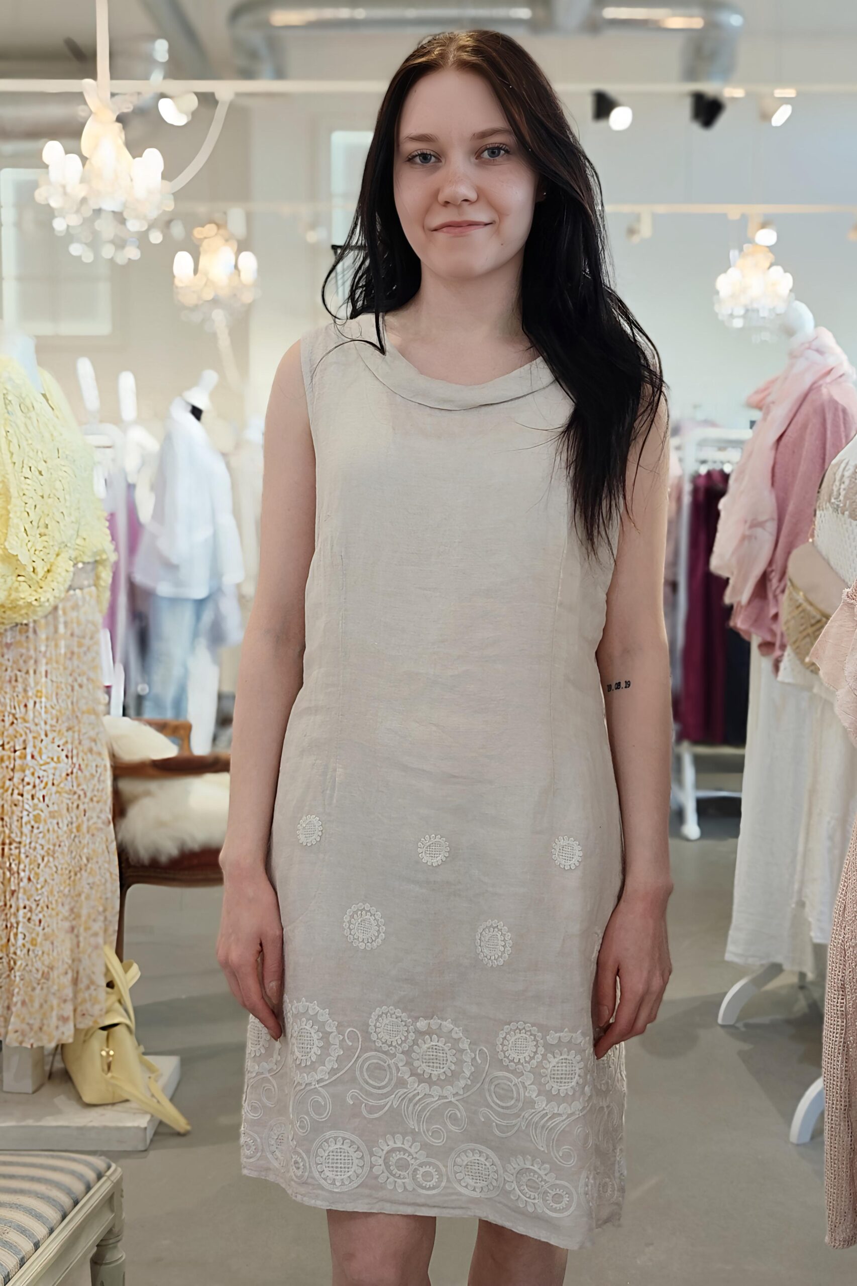 Pellavatehdas Thea pellavamekko beige