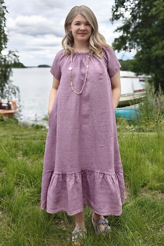 Pellavatehdas Kesäunelma pellavamekko syreeni liila