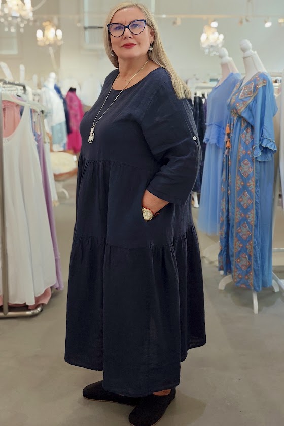 Pellavatehdas Joanna Plus pellavamekko tummansininen