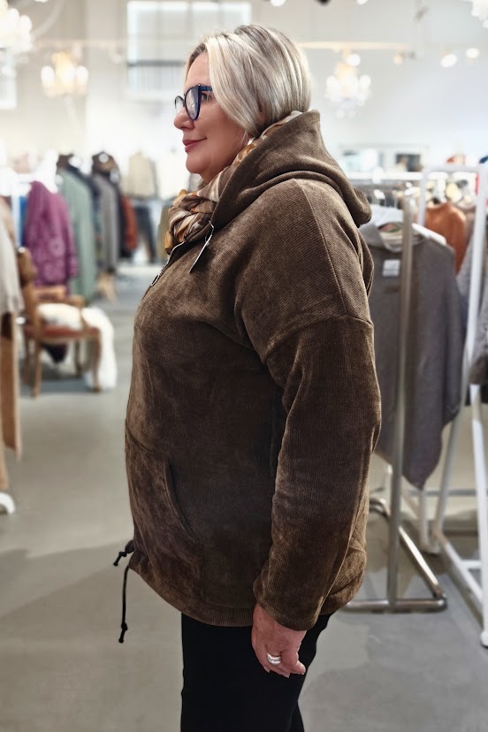 Pellavatehdas Anita velourhuppari pähkinänruskea